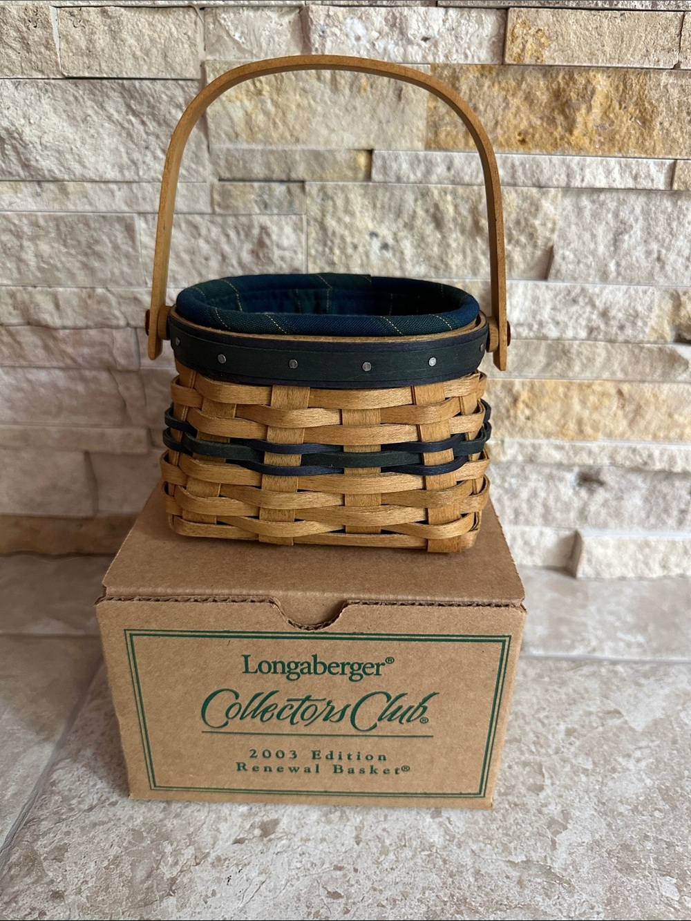 Longaberger 2003 Collector’s Club basket